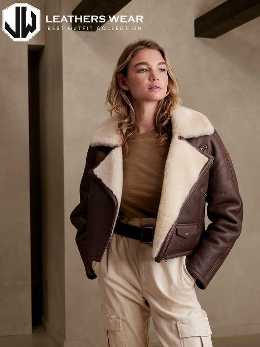 Why Women’s Aviator Jackets Are the Perfect Travel Companion
